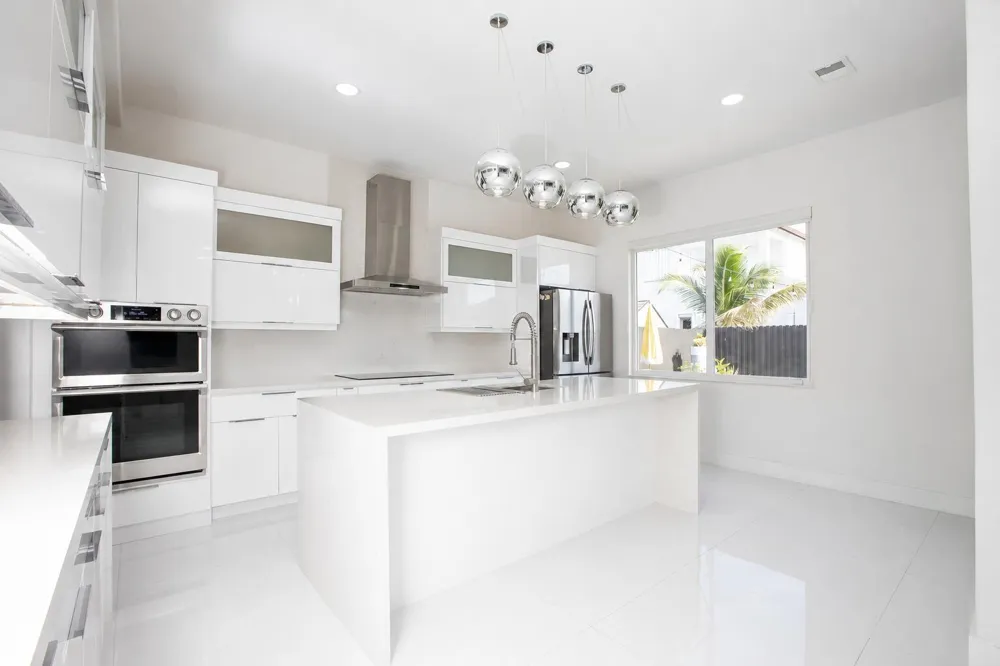 8833 NW 178TH STREET Hialeah, FL 33018