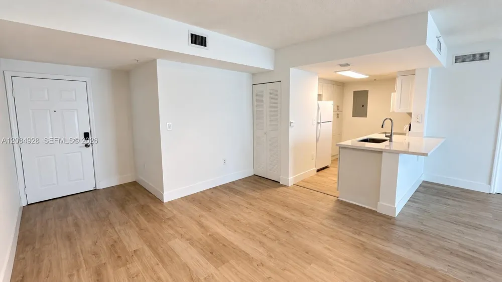 275 NE 18th St #1910 Miami, FL 33132