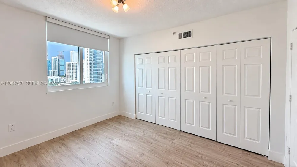 275 NE 18th St #1910 Miami, FL 33132