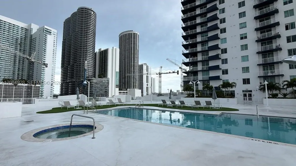 275 NE 18th St #1910 Miami, FL 33132