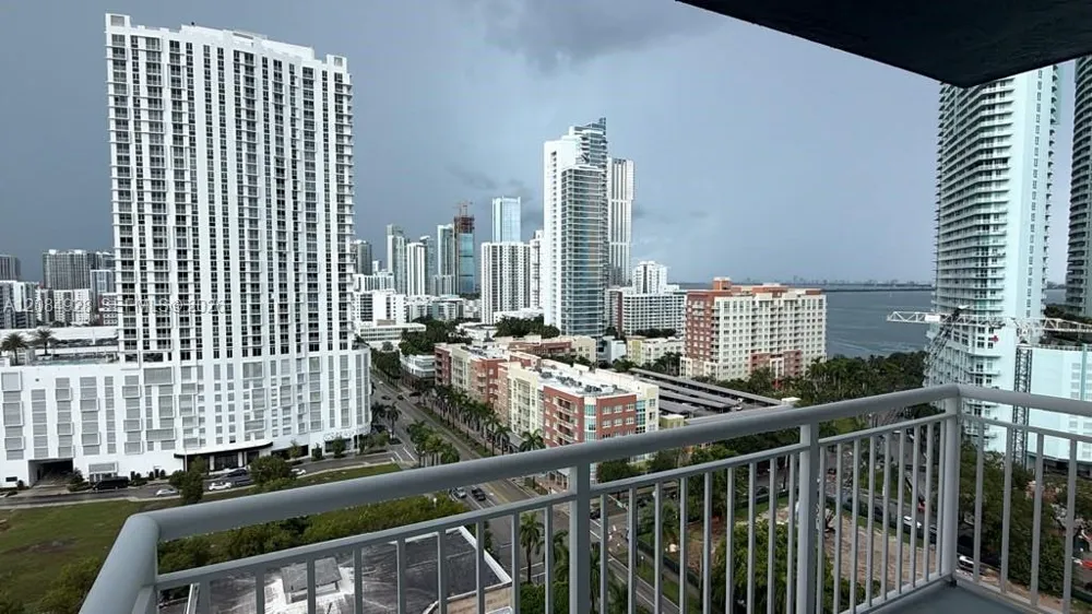 275 NE 18th St #1910 Miami, FL 33132