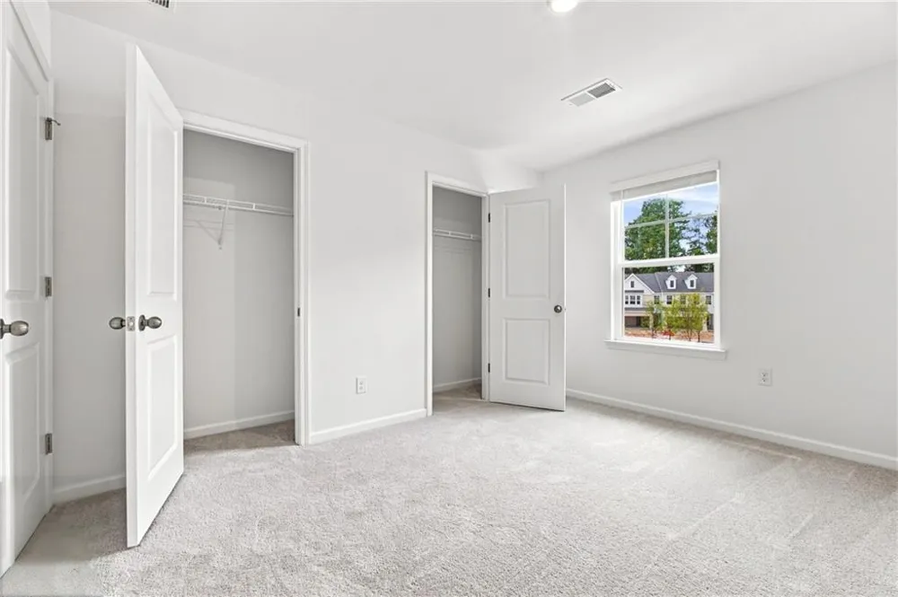 877 Rainwater Trace Lawrenceville, GA 30044