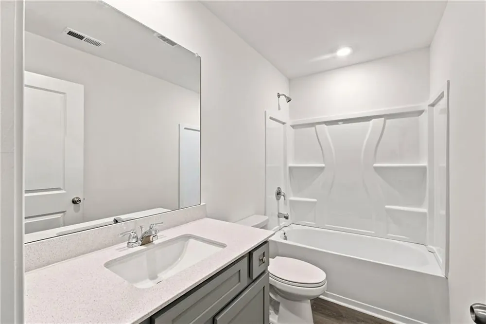 877 Rainwater Trace Lawrenceville, GA 30044