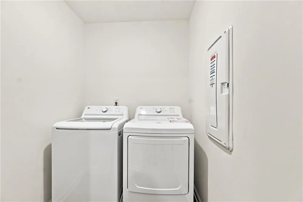 877 Rainwater Trace Lawrenceville, GA 30044