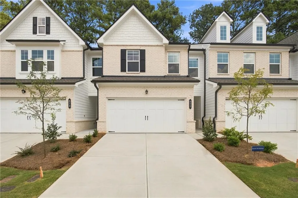 877 Rainwater Trace Lawrenceville, GA 30044