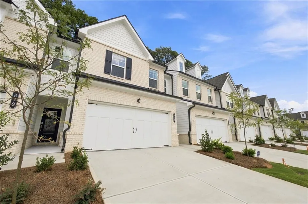 877 Rainwater Trace Lawrenceville, GA 30044