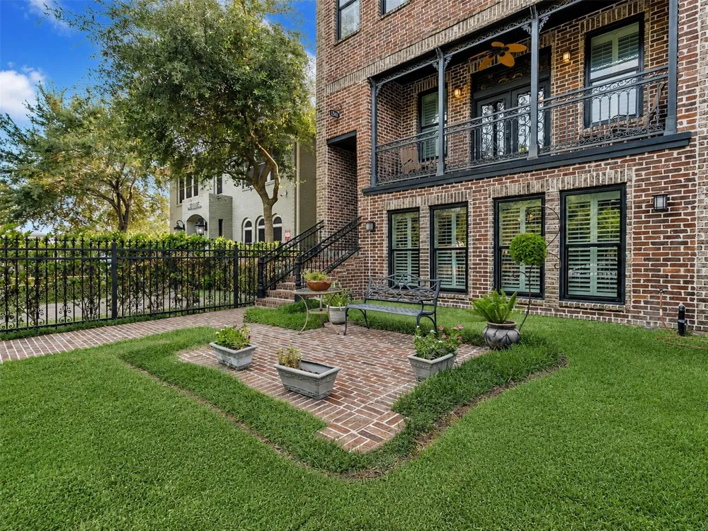 1341 Heights Boulevard Houston, TX 77008