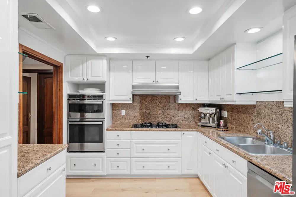 9249 Burton Way #302 Beverly Hills, CA 90210
