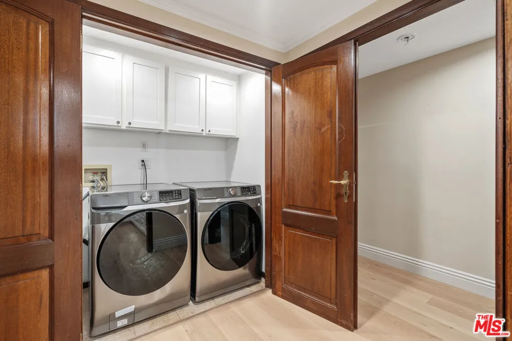 9249 Burton Way #302 Beverly Hills, CA 90210
