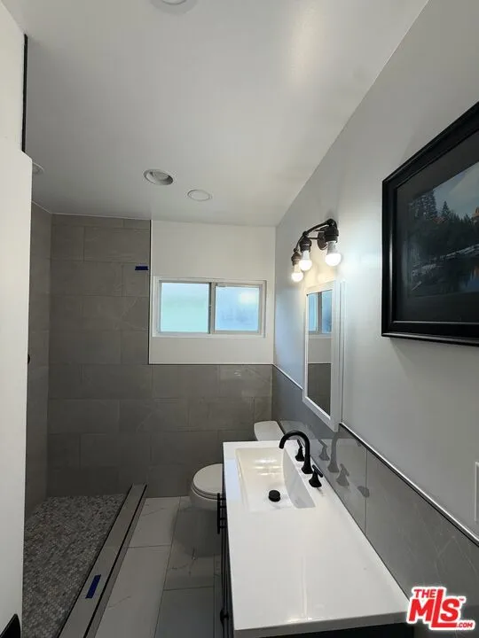 8352 Georgetown Avenue Los Angeles, CA 90045