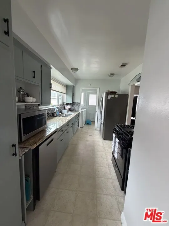 8352 Georgetown Avenue Los Angeles, CA 90045