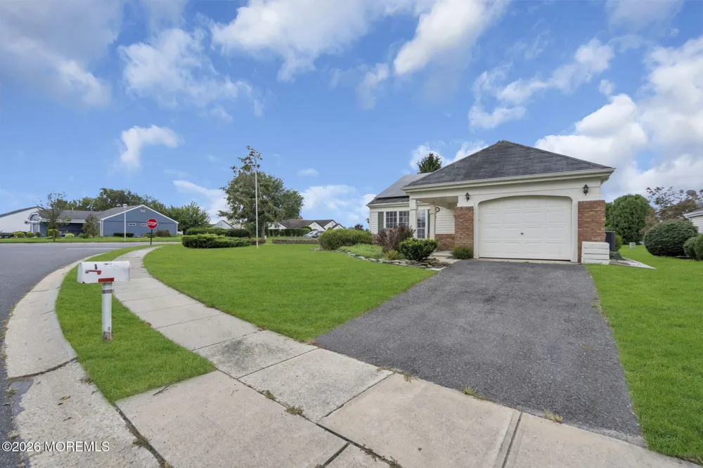 1 Weybridge Place Manchester, NJ 08759