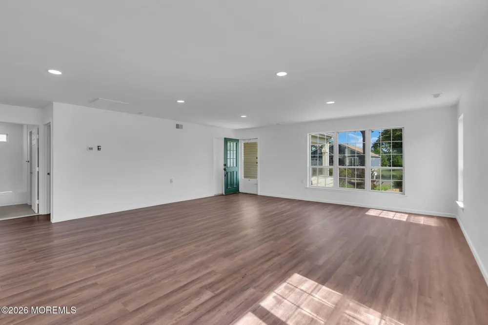1 Weybridge Place Manchester, NJ 08759