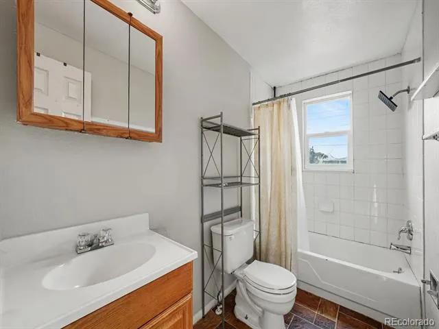 7461 Webster Street Arvada, CO 80003