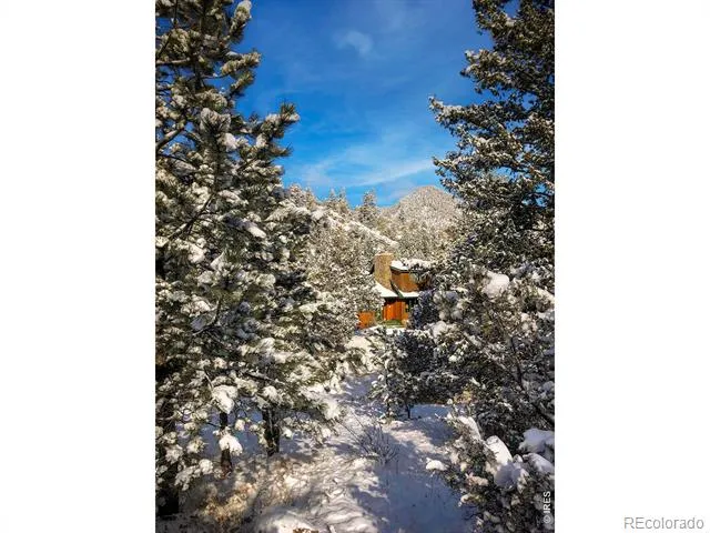 5 Mohawk Road Lyons, CO 80540