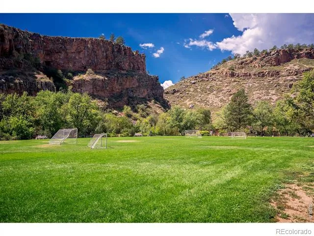 5 Mohawk Road Lyons, CO 80540