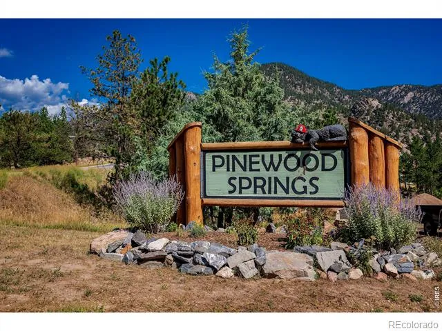 5 Mohawk Road Lyons, CO 80540