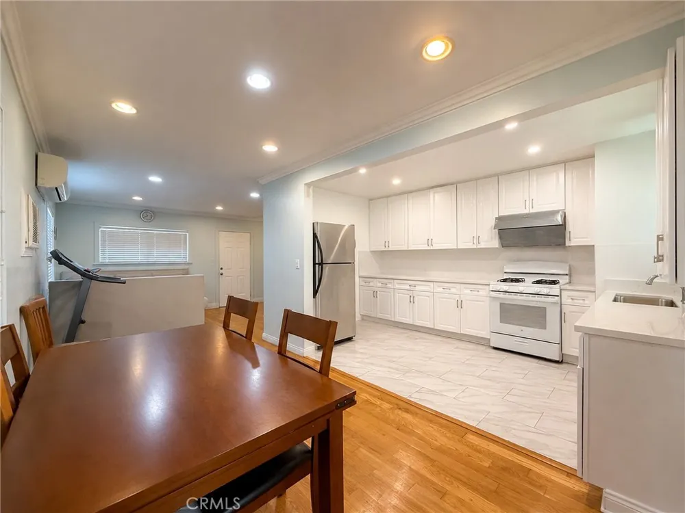 7822 Artson Street Rosemead, CA 91770