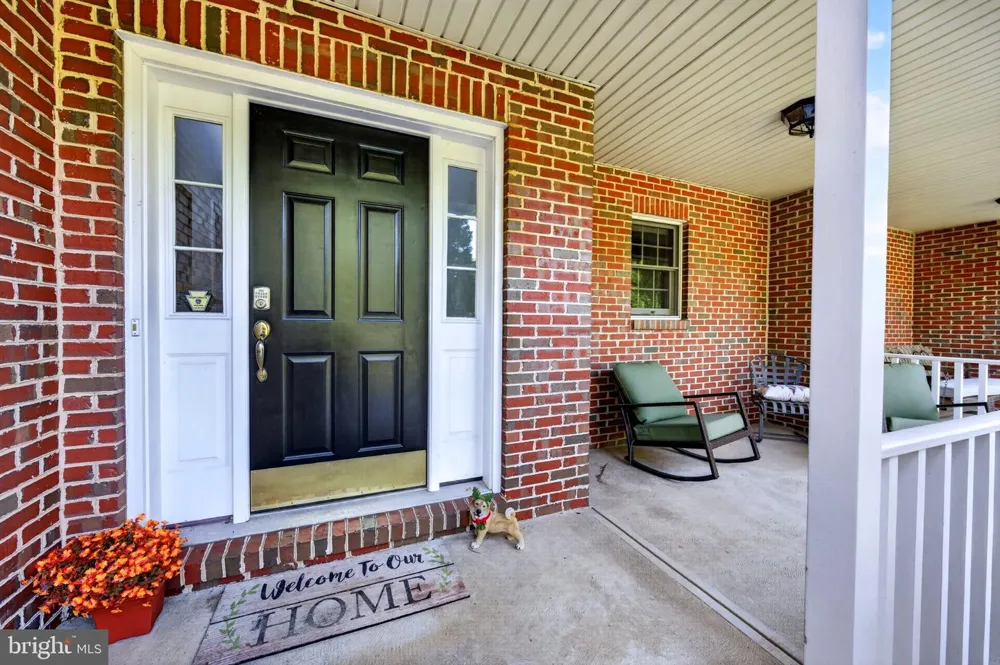 4706 PINEHURST CIRCLE Center Valley, PA 18034