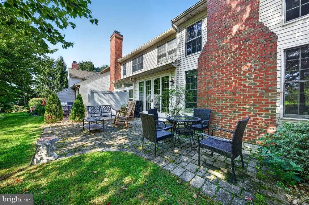 4706 PINEHURST CIRCLE Center Valley, PA 18034