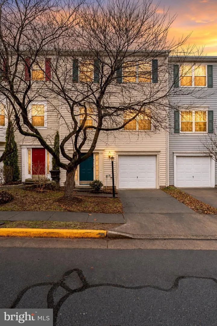 18775 TRIDENT SQUARE Leesburg, VA 20176