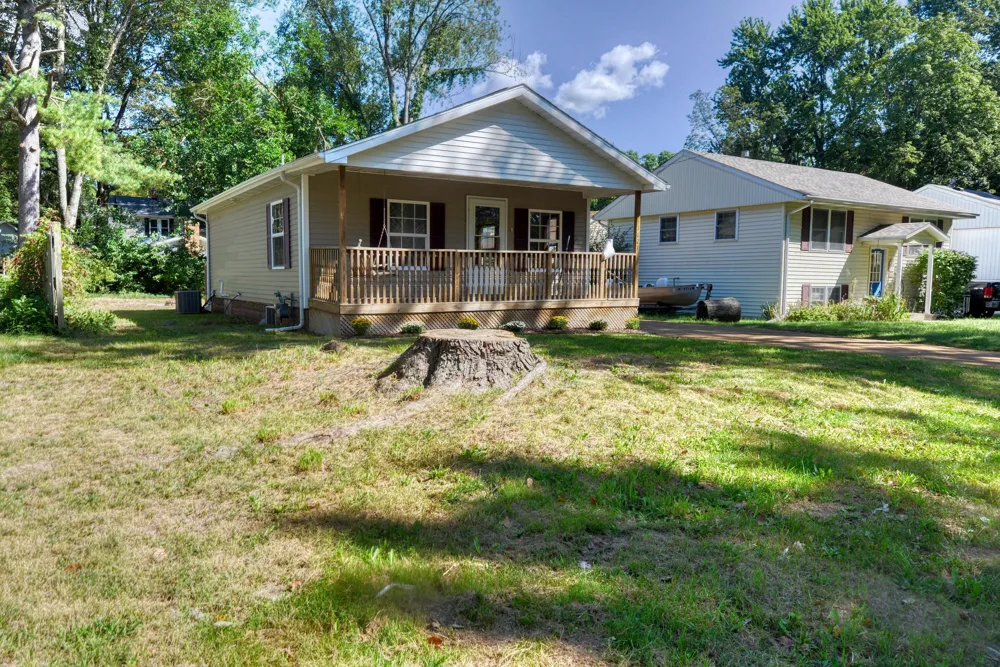 1621 Maple Street Niles, MI 49120