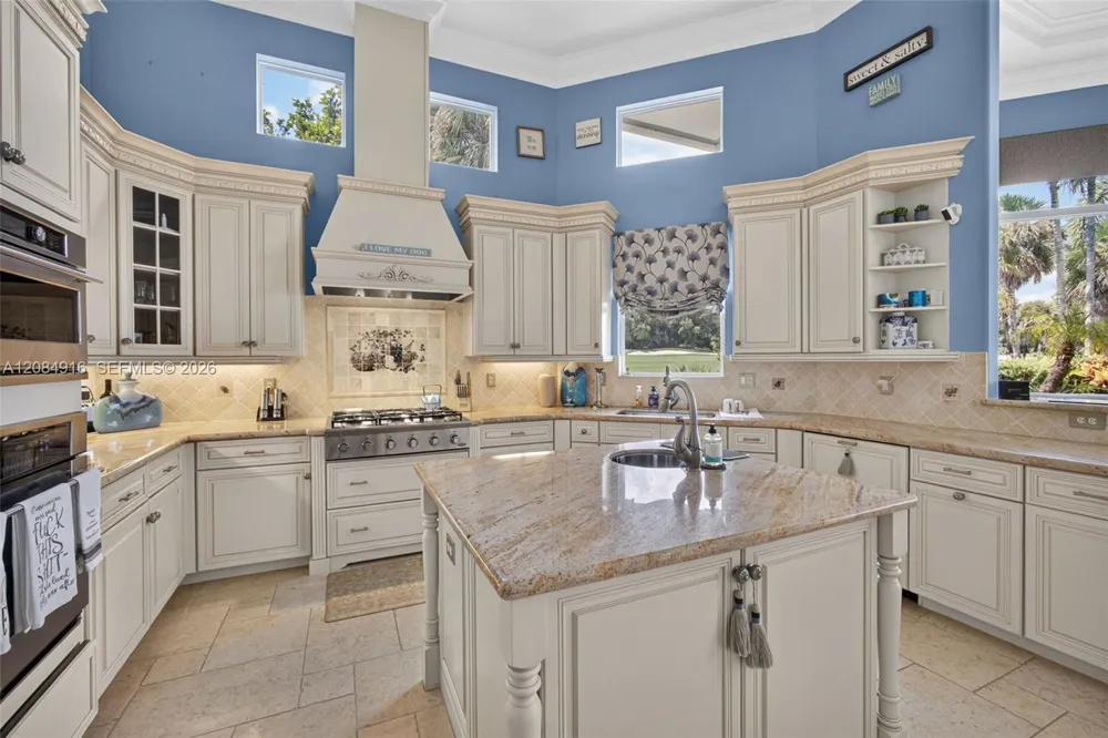 739 Cote Azur Dr Palm Beach Gardens, FL 33410