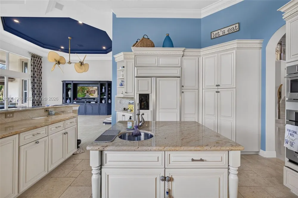 739 Cote Azur Dr Palm Beach Gardens, FL 33410