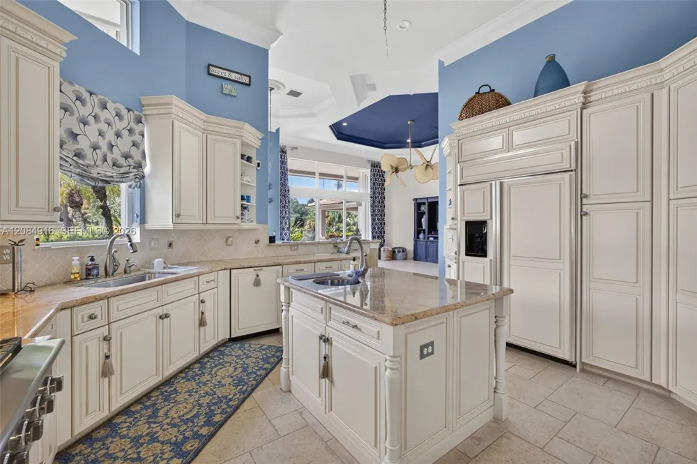 739 Cote Azur Dr Palm Beach Gardens, FL 33410