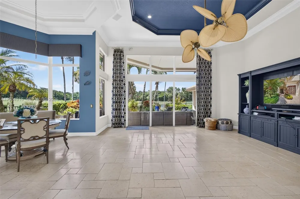 739 Cote Azur Dr Palm Beach Gardens, FL 33410