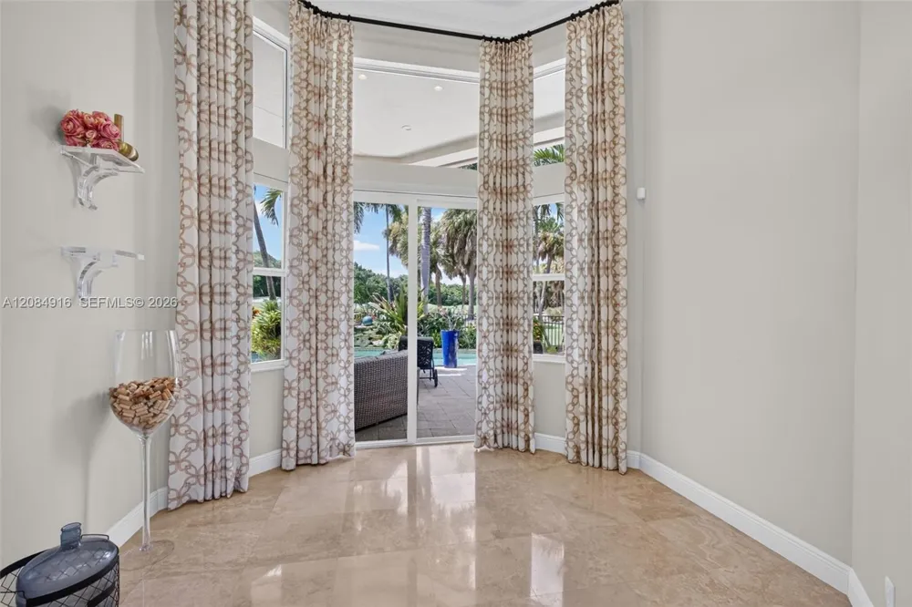 739 Cote Azur Dr Palm Beach Gardens, FL 33410
