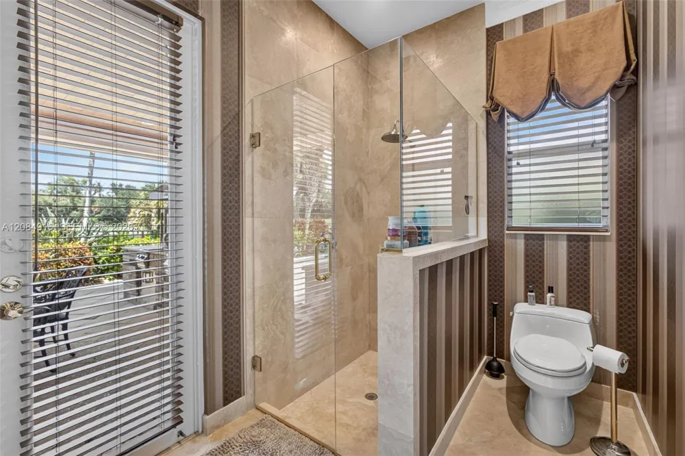739 Cote Azur Dr Palm Beach Gardens, FL 33410