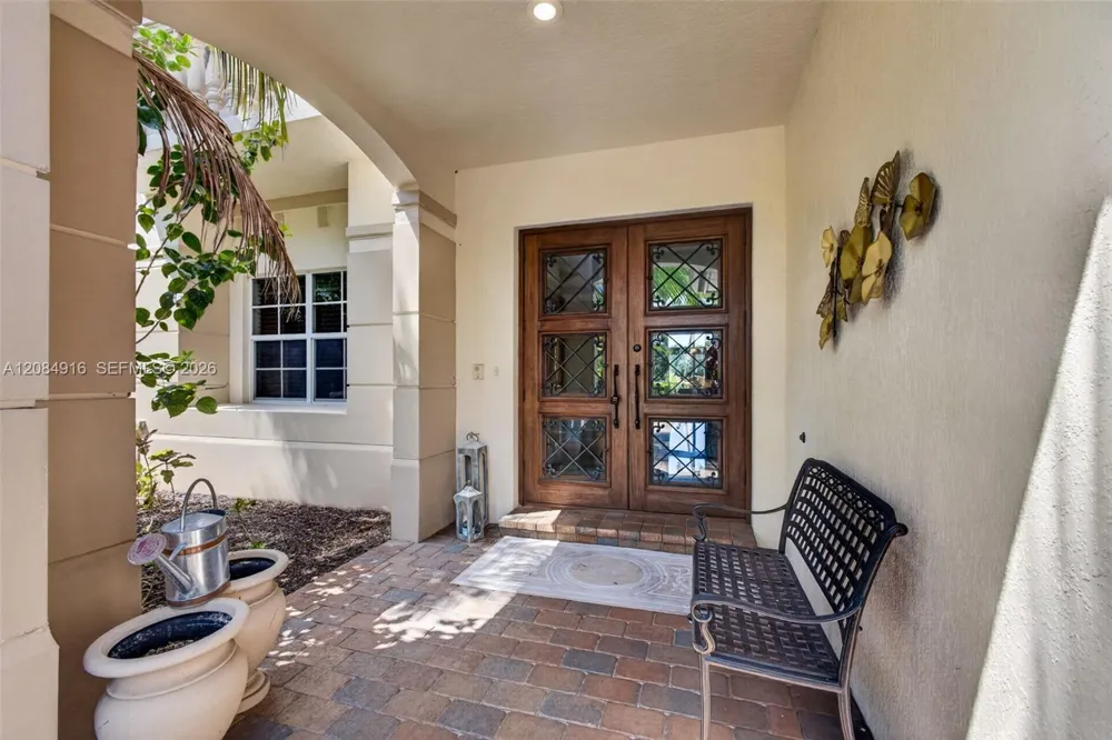 739 Cote Azur Dr Palm Beach Gardens, FL 33410