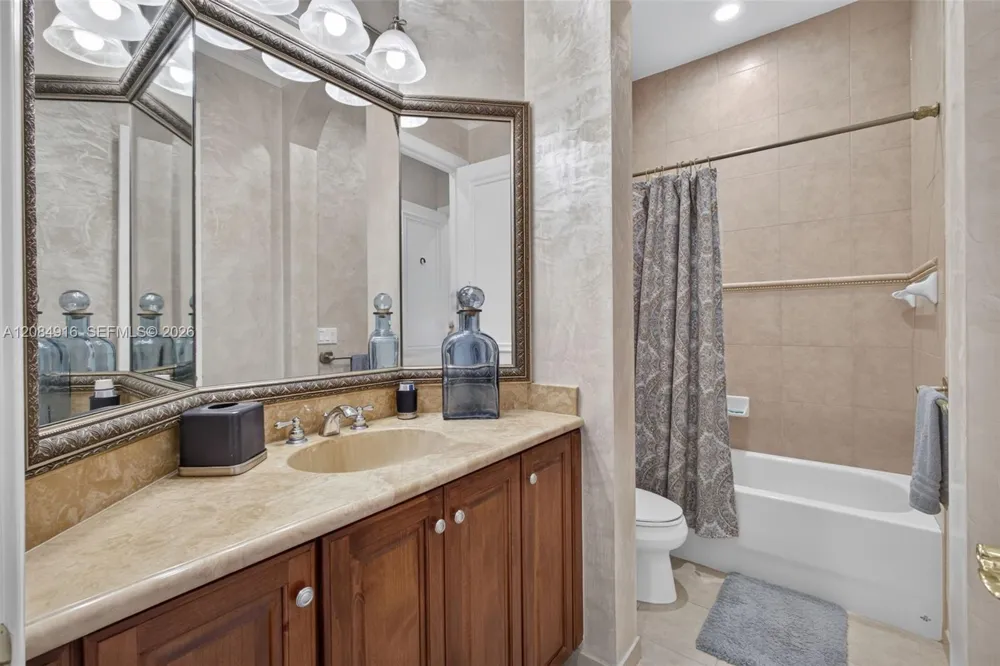 739 Cote Azur Dr Palm Beach Gardens, FL 33410