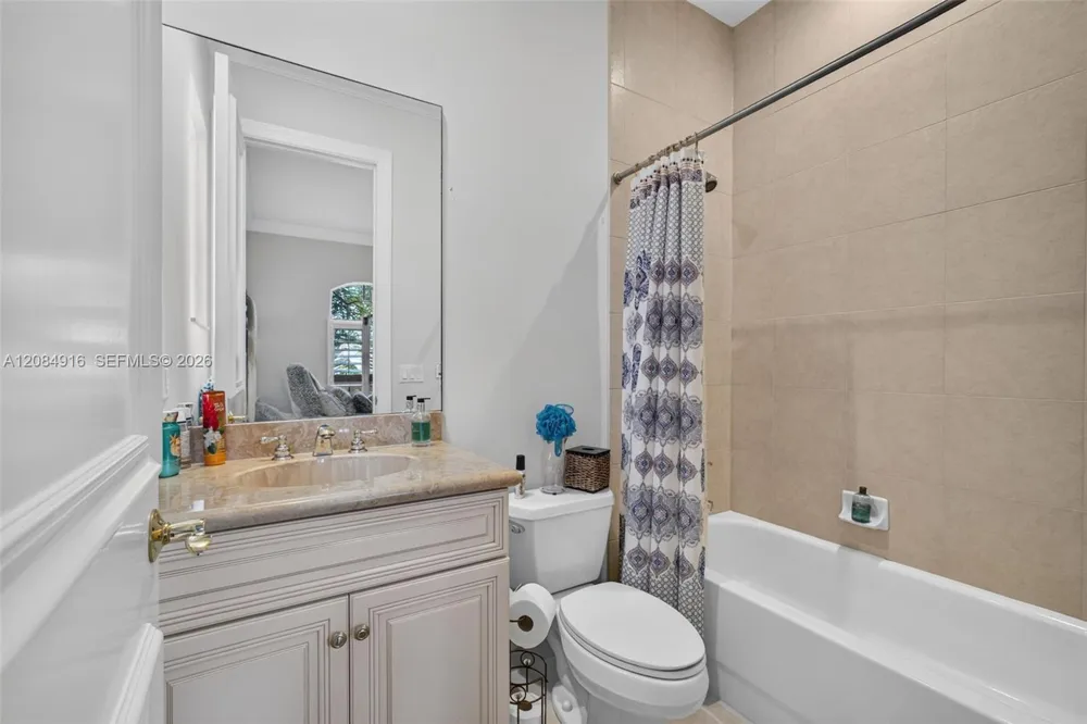 739 Cote Azur Dr Palm Beach Gardens, FL 33410
