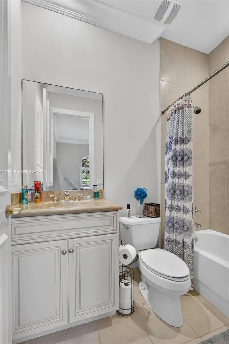 739 Cote Azur Dr Palm Beach Gardens, FL 33410