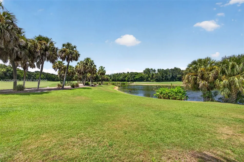 739 Cote Azur Dr Palm Beach Gardens, FL 33410