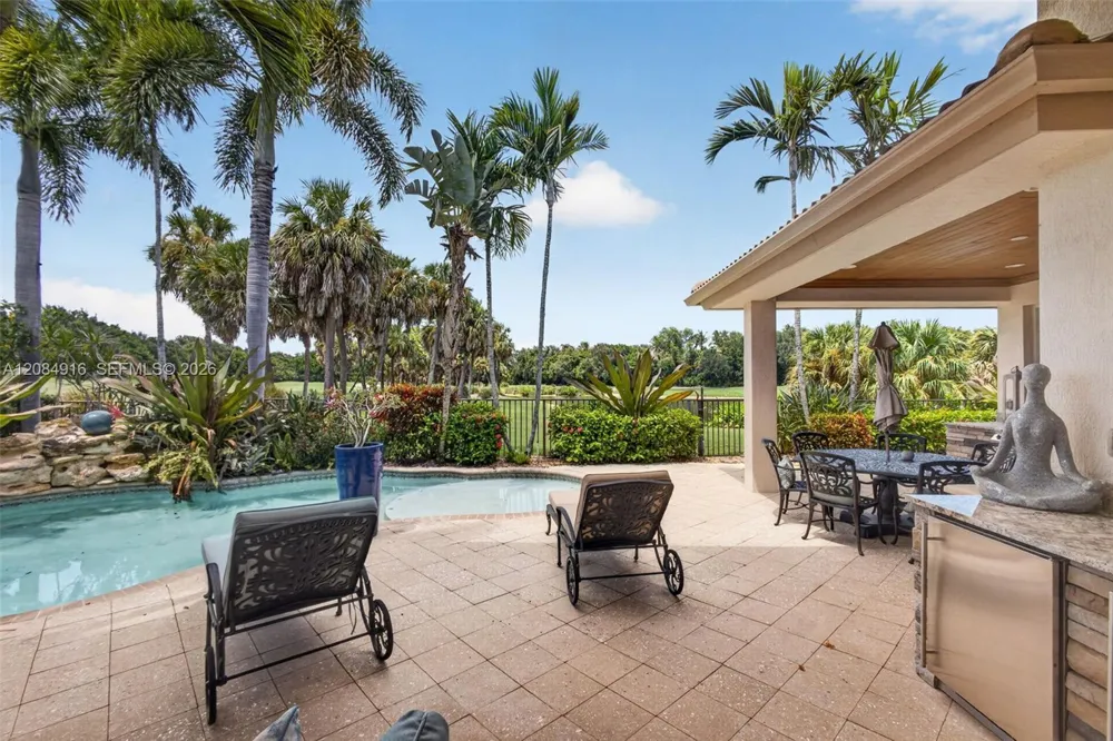 739 Cote Azur Dr Palm Beach Gardens, FL 33410