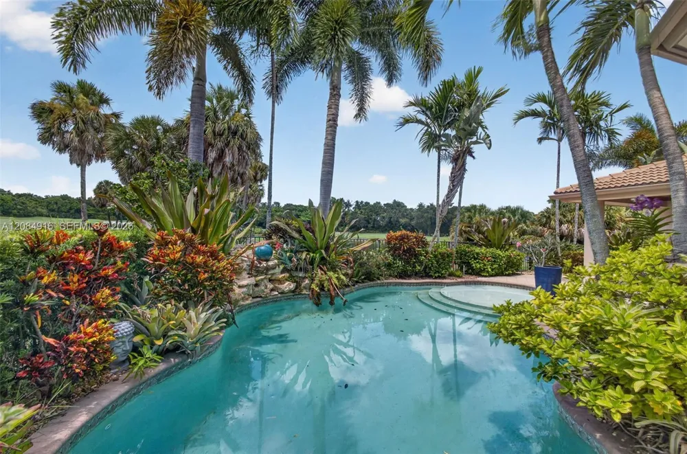 739 Cote Azur Dr Palm Beach Gardens, FL 33410