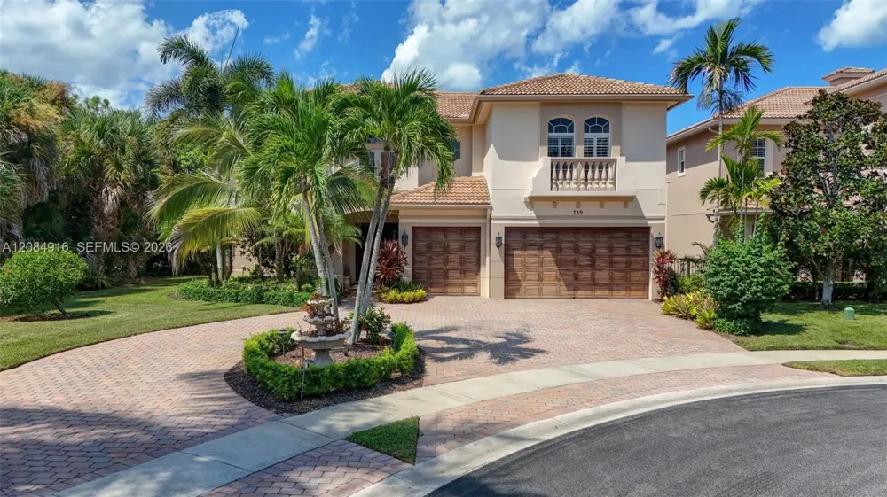 739 Cote Azur Dr Palm Beach Gardens, FL 33410