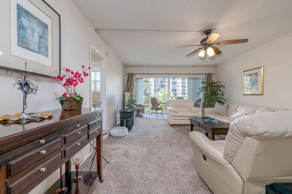 2731 NE 14TH ST #427 Pompano Beach, FL 33062