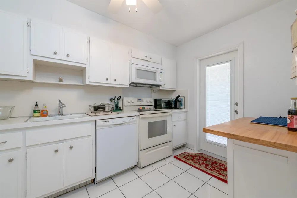 2731 NE 14TH ST #427 Pompano Beach, FL 33062