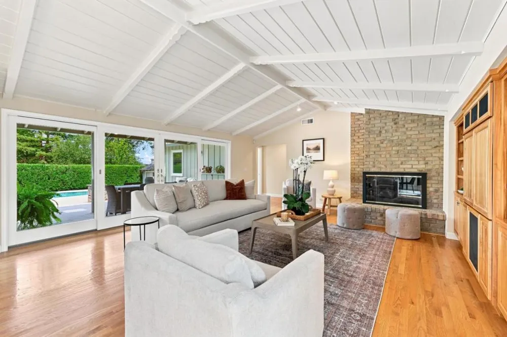 18113 Saratoga Los Gatos Road Monte Sereno, CA 95030