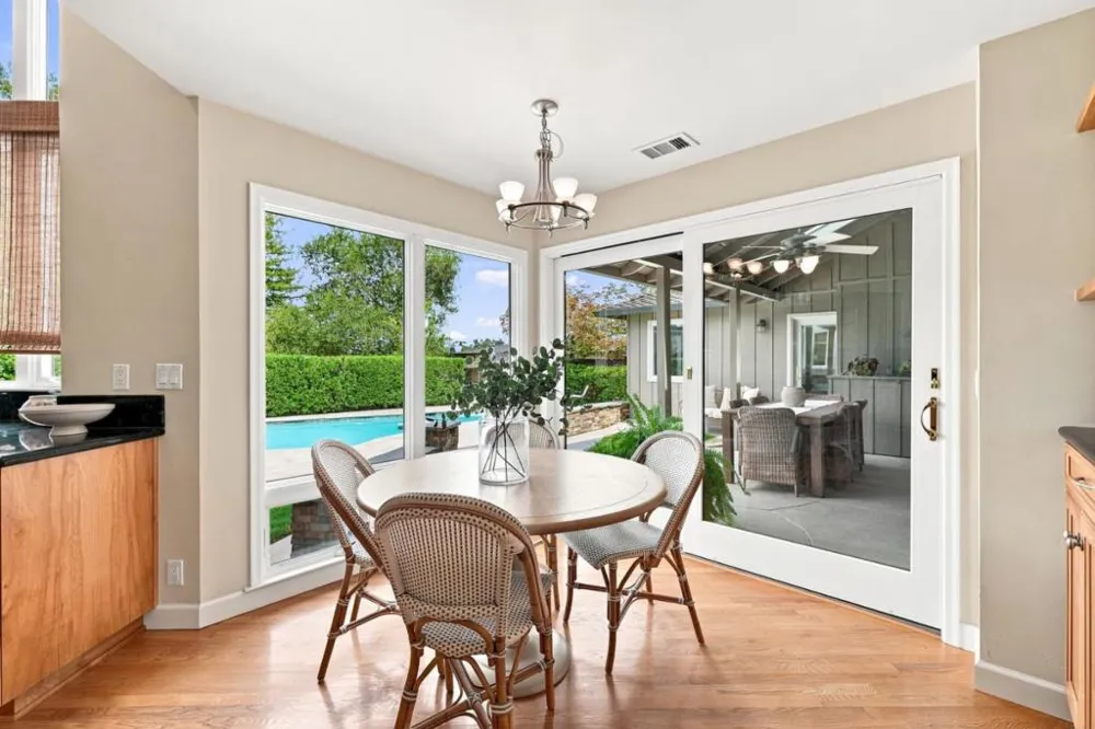 18113 Saratoga Los Gatos Road Monte Sereno, CA 95030