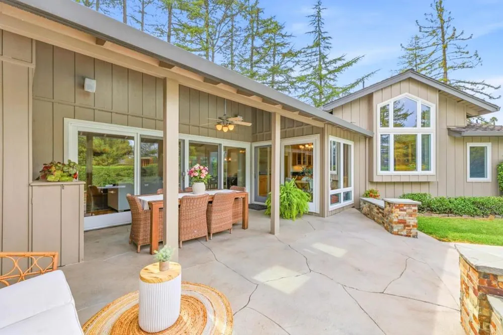 18113 Saratoga Los Gatos Road Monte Sereno, CA 95030