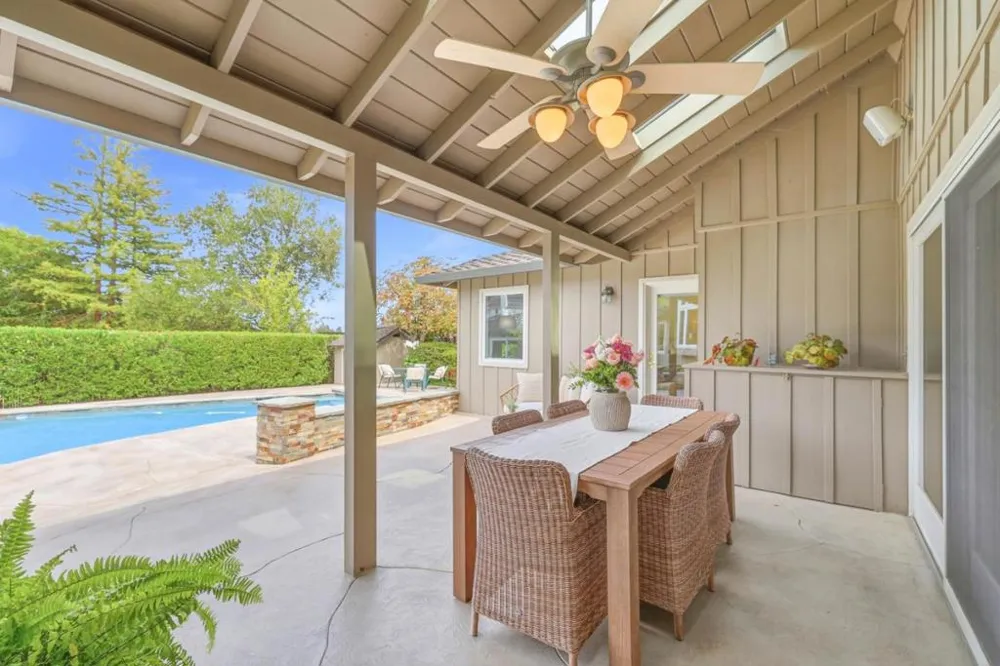 18113 Saratoga Los Gatos Road Monte Sereno, CA 95030