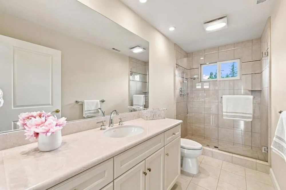 18113 Saratoga Los Gatos Road Monte Sereno, CA 95030