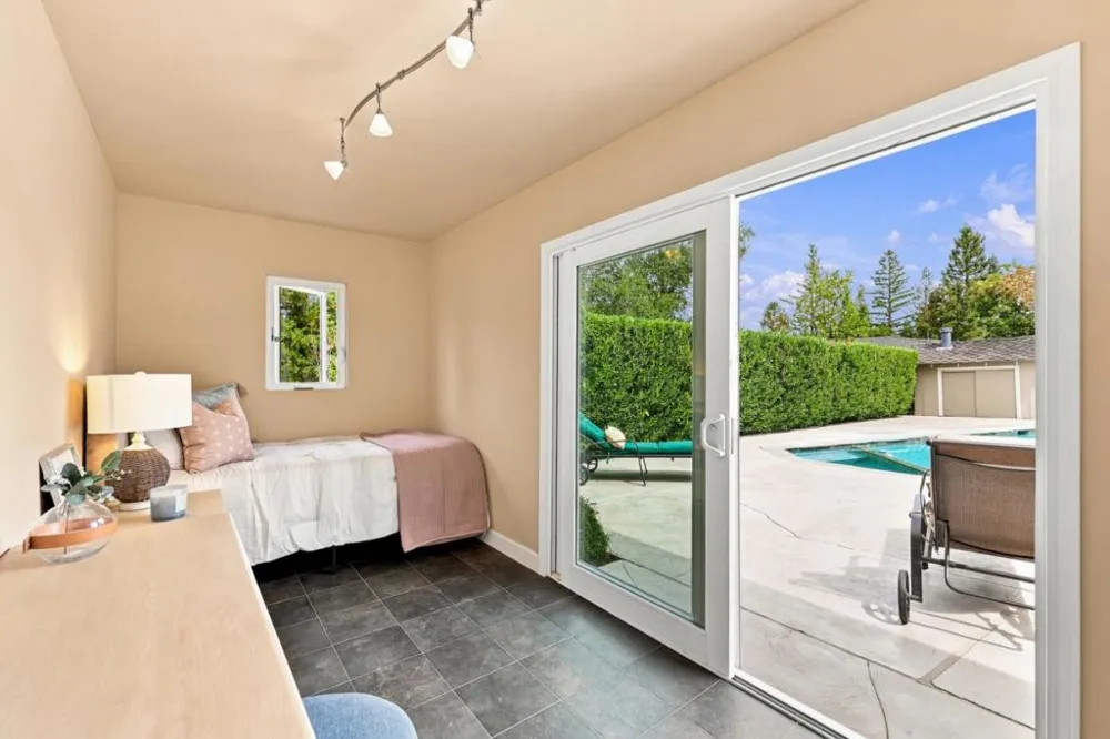 18113 Saratoga Los Gatos Road Monte Sereno, CA 95030