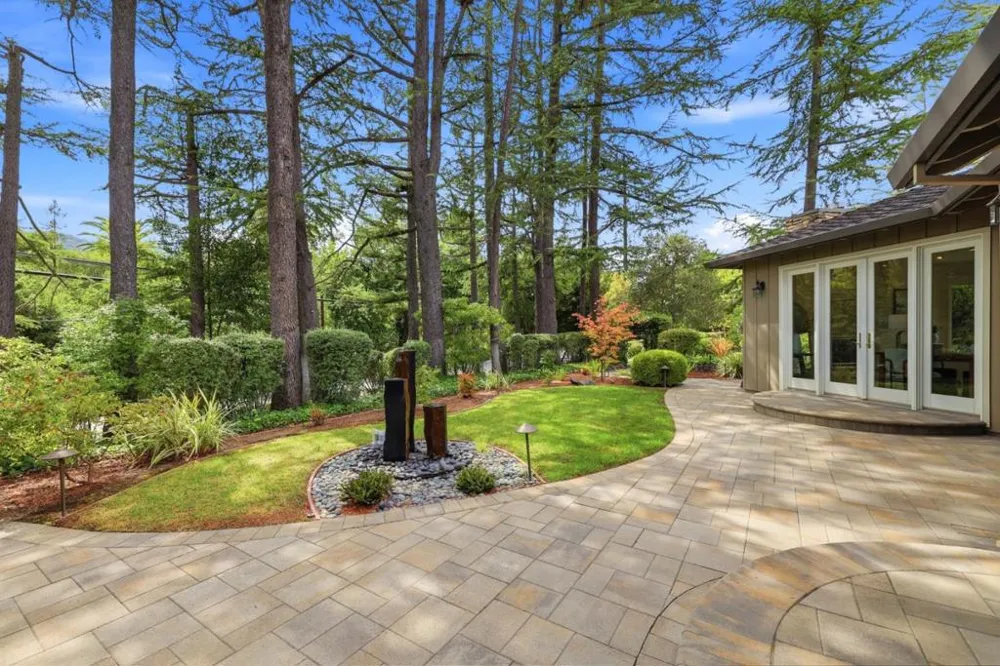 18113 Saratoga Los Gatos Road Monte Sereno, CA 95030