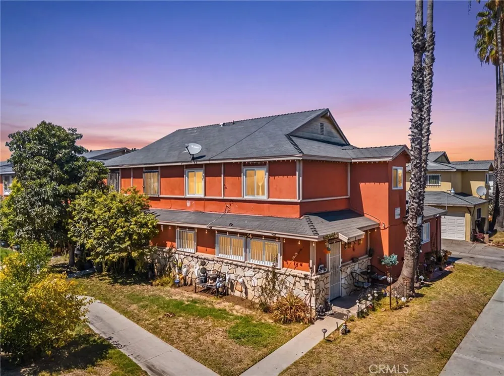 1 Dovecote Carson, CA 90745